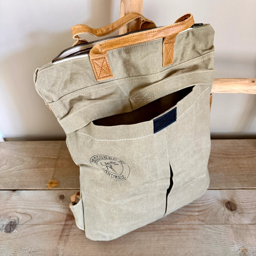 Recycelter Canvas Rucksack mit Leder details | Nachhaltige Tragetasche Eco Friendly | Großer Rucksack Unisex Upcycling | Liefe NL